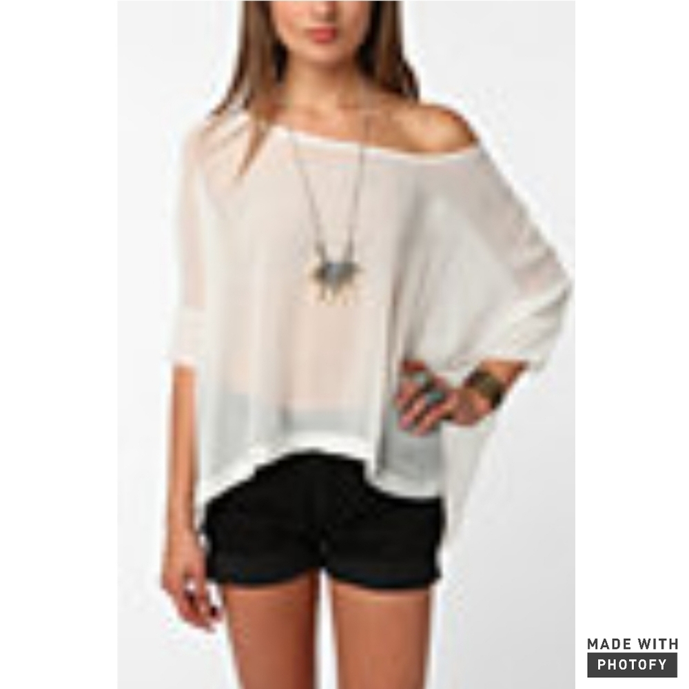 NWOT Women's Cute Silence & Noise White Sheer Blouse Kaftan Flowy 90s Summer Top